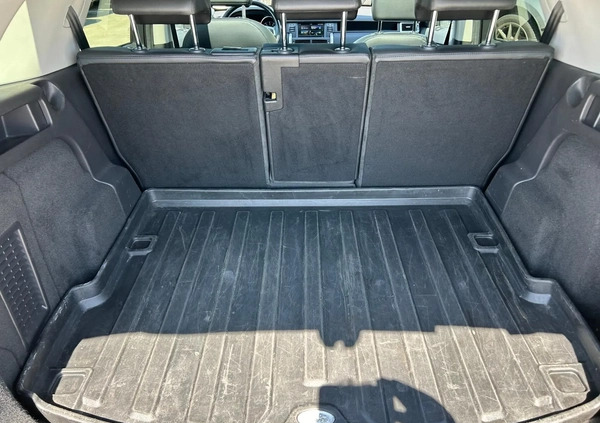 Land Rover Discovery Sport cena 89900 przebieg: 129500, rok produkcji 2016 z Kamieńsk małe 106